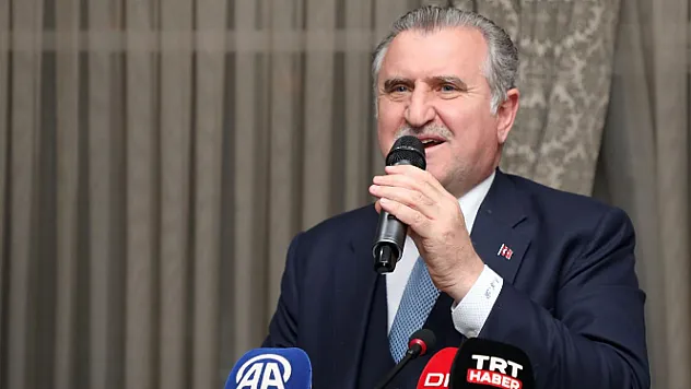 Bakan Bak: 2026-2027'de Kulüplere Modern Tesisler Kazandırılacak