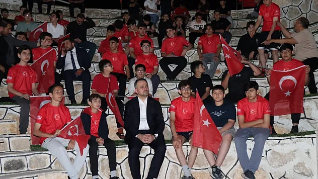 Bakan Eminoğlu Malatya'da Gençlik Çalışmalarını Yerinde İnceledi!