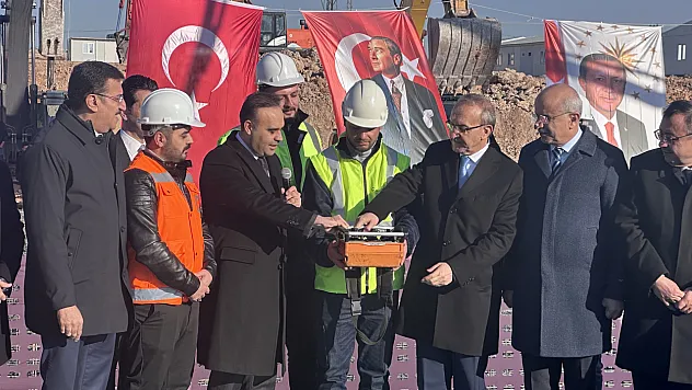 Bakan Kacır Duyurdu: Malatya OSB'de Çalışanlara 14 Yıllık Prim Desteği Müjdesi