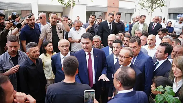 Bakan Malatya'da Depremzede Ailenin Evine Konuk Oldu