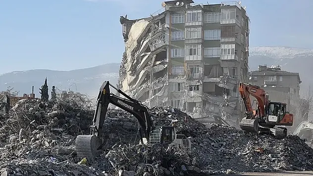 Bakan Şimşek, 'Deprem Bölgesine Uluslararası Finansman Akışı Hız Kesmeden Devam Ediyor'