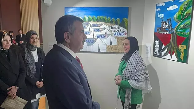 Bakan Yusuf Tekin'den Filistinli Öğrencilerin Sergisine Anlamlı Ziyaret