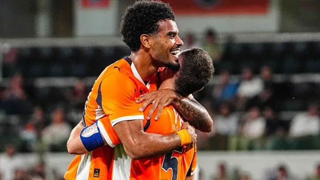 Başakşehir Norveç'te 3 Golle Geri Döndü: Tur İçin Avantajlı Skor