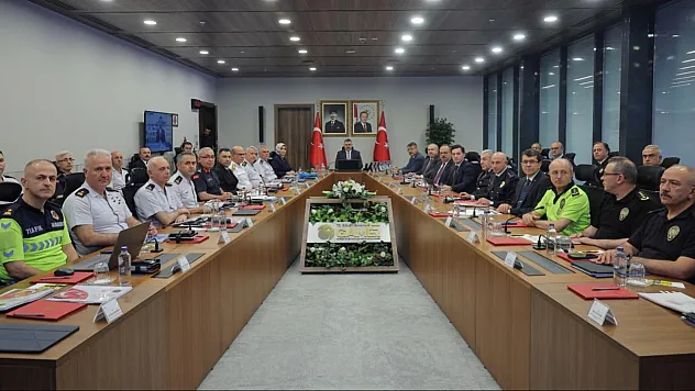 Başkentte Tarihi Zirve Öncesi En Üst Düzey Güvenlik Alarmı! İçişleri Bakanlığı Tedbirleri Masaya Yatırdı