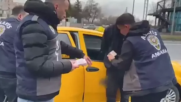 Başkentte Yaşlı Vatandaşları Hedef Alan Sahte Kamu Görevlisi Şebekesine Ağır Darbe