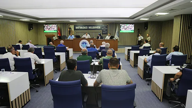 Battalgazi Belediyesi'nde Ağustos mesaisi tamamlandı