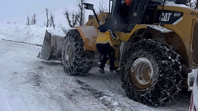 Battalgazi'de Kardan Ambulans Çıkamayınca Belediye Ekipleri Devreye Girdi!