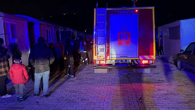 Battalgazi'de Konteyner Yangını Panik Yarattı! Maddi Hasar Var