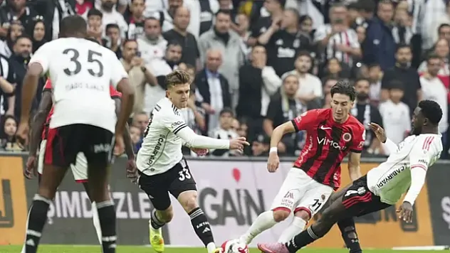 Beşiktaş'ın Rıdvan Yılmaz Heyecanı! Genç Yaşta Başladı, 100. Maça Ulaştı