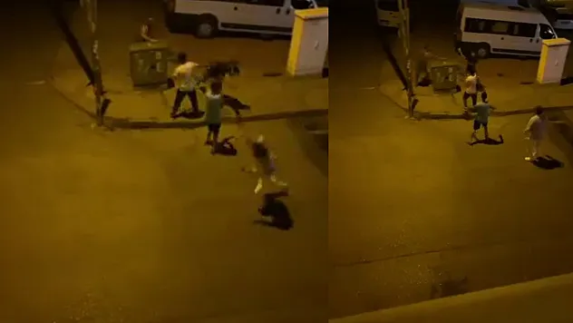 Böyle kavga görülmedi! Kaldırım taşı havada uçtu