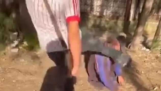 Buca'da Yaşlı Adamı Tekmeleyen Gençler Hakkında Karar!  Serbest Bırakıldılar