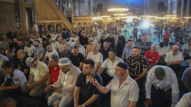 Camilerde 15 Temmuz şehitleri için mevlit okutuldu