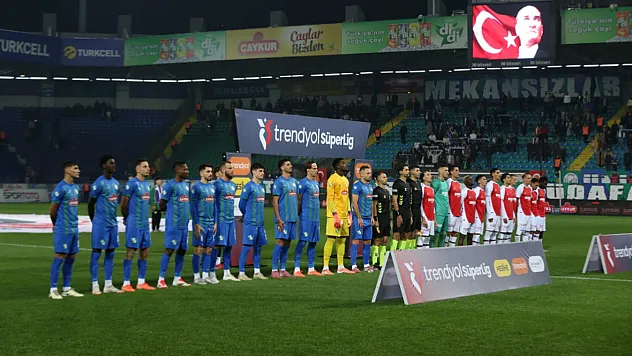 Çaykur Rizespor'dan Kritik Galibiyet: Karagümrük Engelini Mocsi'nin Golüyle Aştı