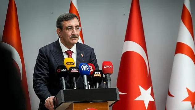 Cevdet Yılmaz'dan KKTC Çıkartması