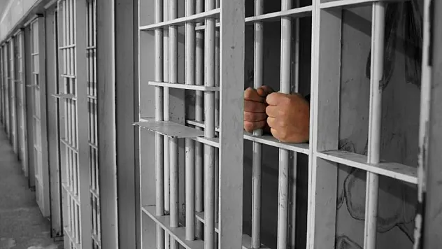 Cezaevinde skandal: Avukat uyuşturucu sokmaya çalıştı