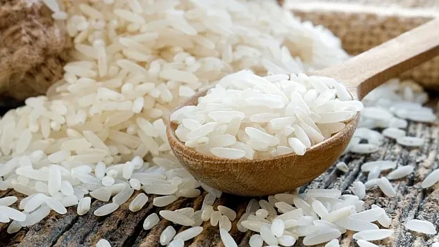 Pirinçte Bolluk Krizi: Rekor Üretim ve Hindistan'ın Kararı Fiyatları 7 Yılın En Düşük Seviyesine Çekti