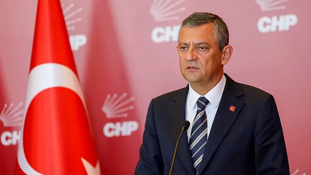 Özgür Özel Yeniden Başkan Seçildi