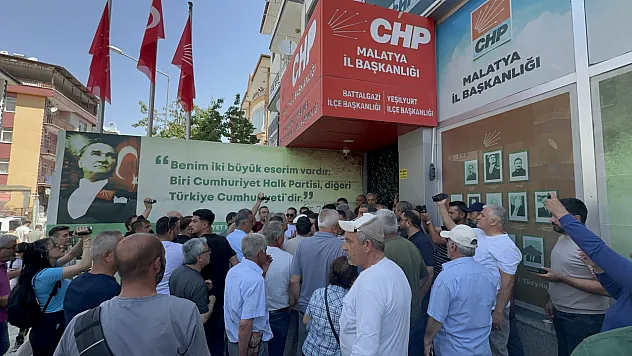 CHP Malatya İl Başkanlığında Gece Operasyonu Sonrası Gerginlik!
