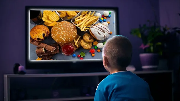 Çocukları Koruyan Karar: Abur Cubur Reklamlarına Saat 21.00 Sınırı Getirildi