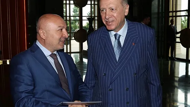 Cumhurbaşkanı Başdanışmanı Hamdi Kılıç Hayatını Kaybetti: Devlet ve Siyaset Dünyası Yasta