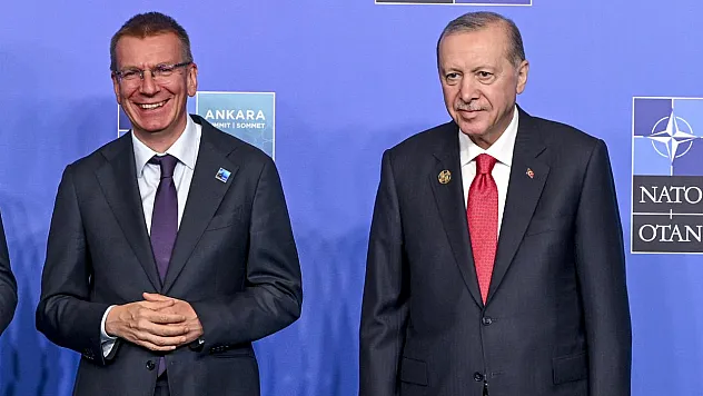 Cumhurbaşkanı Erdoğan ile Letonya Cumhurbaşkanı Rinkevics Arasında Diplomasi Trafiği