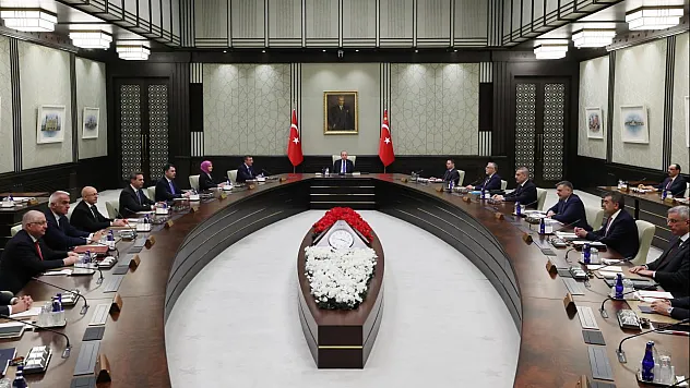 Cumhurbaşkanlığı Kabinesi Yoğun Bir Gündemle Toplandı
