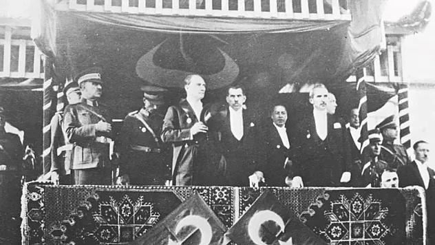 Cumhuriyet'in İlanı: Bir Milletin Küllerinden Doğuşu