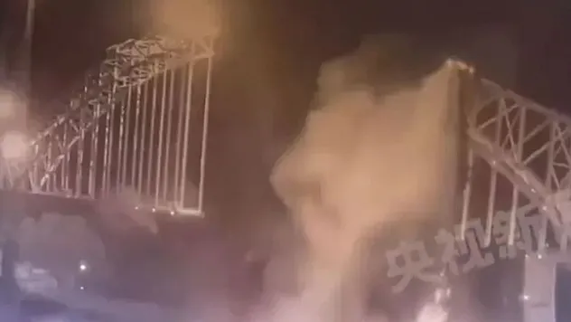 Demiryolu Köprüsü Çöktü: 12 İşçi Hayatını Kaybetti, 4 Kişi Kayıp