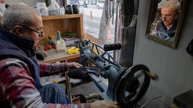 Deprem Yıktı, Ustalık Yaşatıyor! Konteynerde 40 Yıllık Meslek