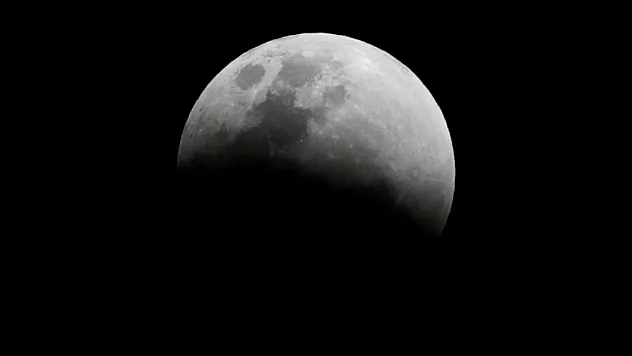 Dev Roket Ay Yolculuğu İçin Geri Sayıma Geçti!