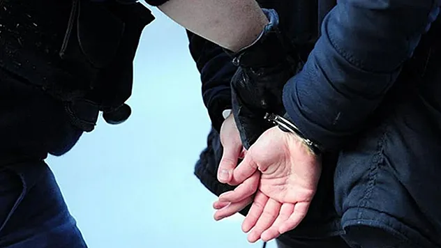 Dinar'da Eğlence Mekanlarına Denetim Haberi Veren Memur ve İşletme Sahibi Tutuklandı