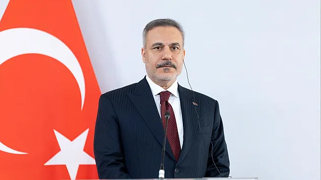 Dışişleri Bakanı Fidan Masadaki Dev Dosyalarla Yola Çıktı!