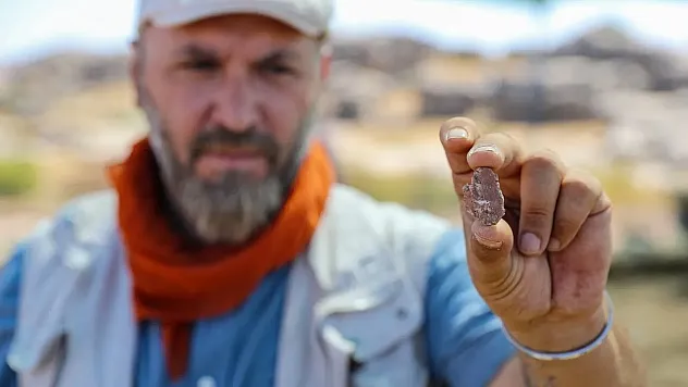 Diyarbakır'da Tarihi Keşif: 9 Bin 500 Yıllık Kamusal Yapı Gün Yüzüne Çıkarıldı