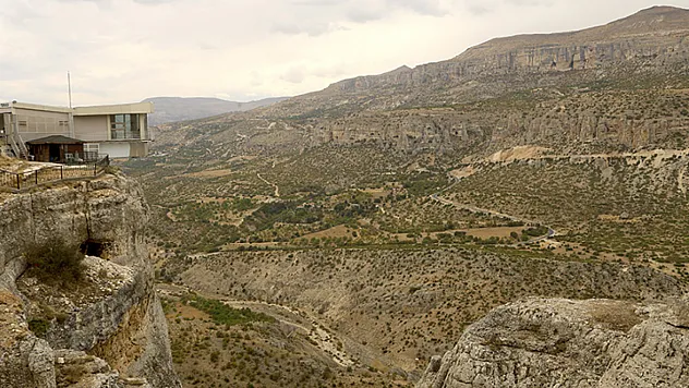 Doğanın Kalbine Açılan Cam Yol