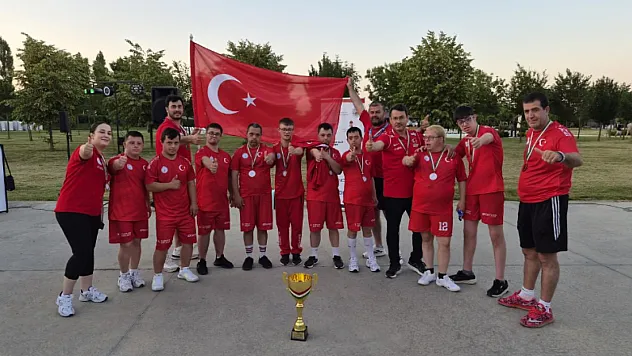 Down Sendromlu Basketbol Milli Takımı'ndan Dünya İkinciliği!