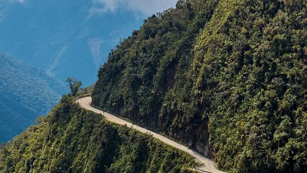 Dünyanın En Tehlikeli Yolları Sürücülerin Limitlerini Zorluyor