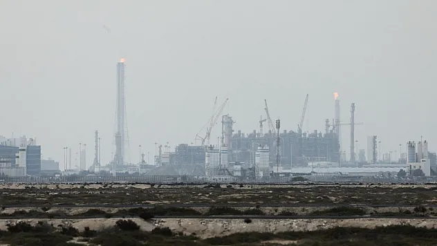 Dünyanın Gözü Bu Tankerdeydi! Hürmüz Boğazı'nda Savaş Sonrası Bir İlk