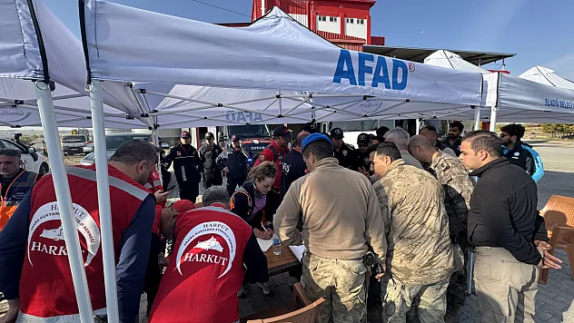 Elazığ'da Kayıp Çocuk İçin Zamanla Yarış Beşinci Günde Sürüyor