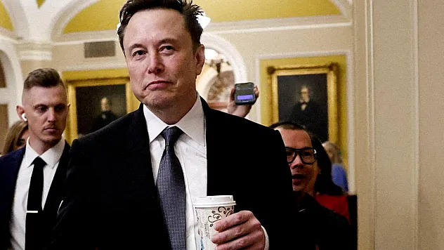 Elon Musk, SpaceX'in Halka Arzıyla Dünyanın İlk Trilyoneri Olmaya Hazırlanıyor