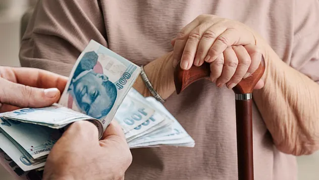 Emekli Bayram İkramiyesi Ne Kadar Olacak?