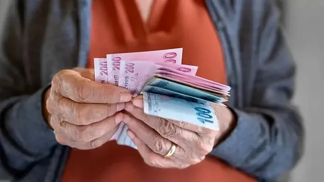 Emekliye Zamda Kritik Viraj: En Düşük Maaş 19 Bin TL'yi Görebilir