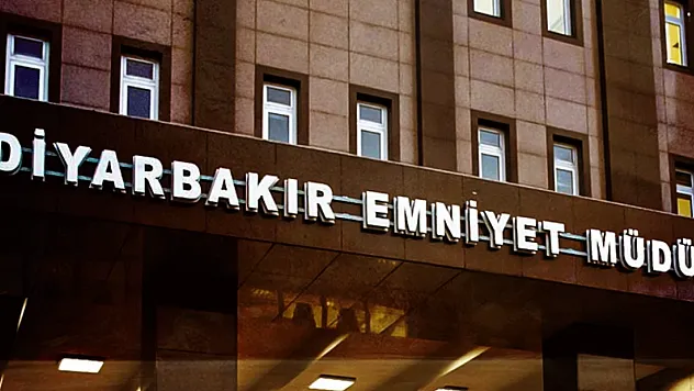 Emniyet Binasına Patlayıcı Atıldı Valilik Son Durumu Paylaştı