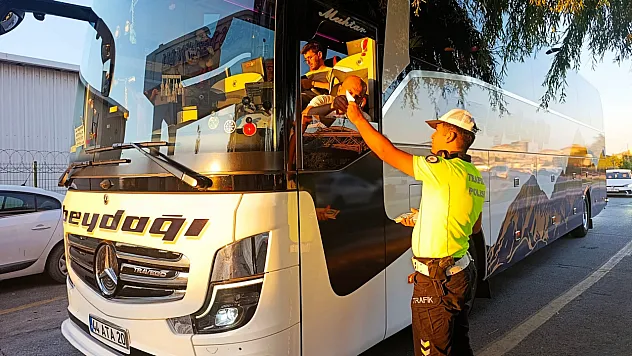 Emniyet Kemeri Hayat Kurtarıyor