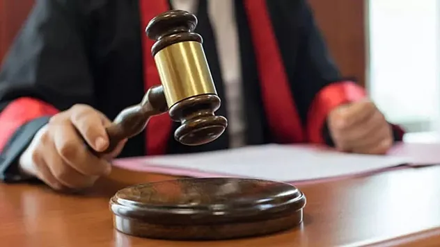 Emsal Karar: Eşini Telefonuna 'Tombik' Diye Kaydeden Koca Tazminata Mahkum Oldu