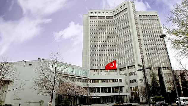 Endonezya'da Peş Peşe Depremler! Türkiye'den Taziye Mesajı