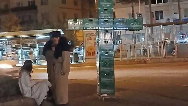 Eskişehir'de Cadılar Bayramı Gerginliği: Bira Kasalarından Haç Yapan 3 Kişi Gözaltına Alındı