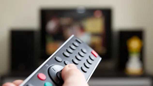 Evliler, Bekarlara Göre Daha Çok Televizyon İzliyor
