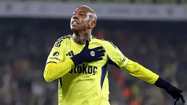 Fenerbahçe'de Anderson Talisca Performansıyla Rakiplerinin Önüne Geçti