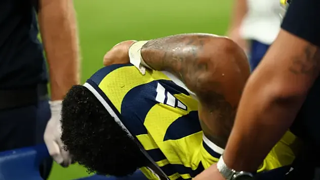 Fenerbahçe'de Jayden Oosterwolde'nin Sakatlığı Netleşti!