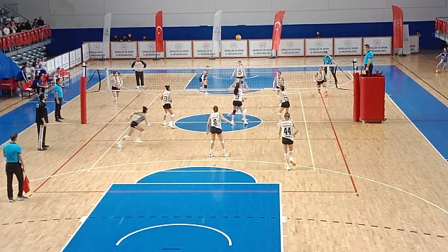 Filede Komşu Derbisi Nicer Hotel Seriyi Elazığ Karşısında Bozdu